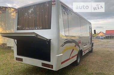 Туристический / Междугородний автобус Mercedes-Benz Vario 2001 в 