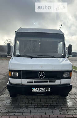 Грузовой фургон Mercedes-Benz Vario 1996 в Тячеве