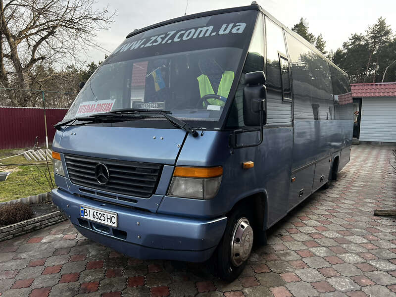 Туристический / Междугородний автобус Mercedes-Benz Vario 2000 в Полтаве