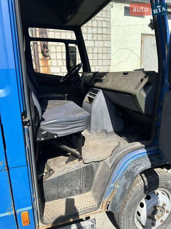 Вантажний фургон Mercedes-Benz Vario 1999 в Львові