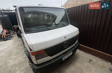Тентованый Mercedes-Benz Vario 2005 в 
