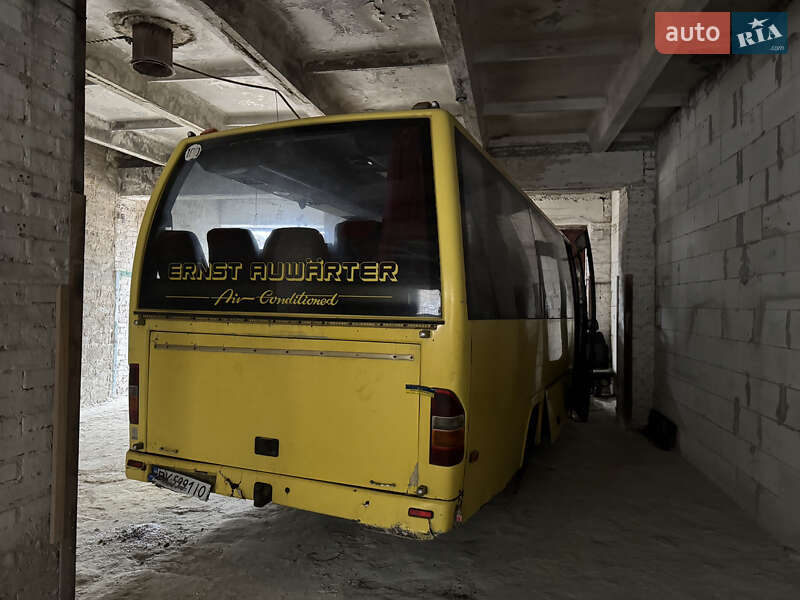 Туристический / Междугородний автобус Mercedes-Benz Vario 2005 в Ровно