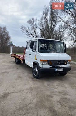 Евакуатор Mercedes-Benz Vario 2000 в Дніпрі