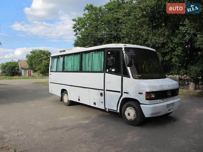 Туристичний / Міжміський автобус Mercedes-Benz Vario 1997 в 