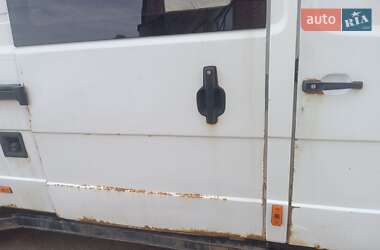 Вантажопасажирський фургон Mercedes-Benz Vario 1999 в 