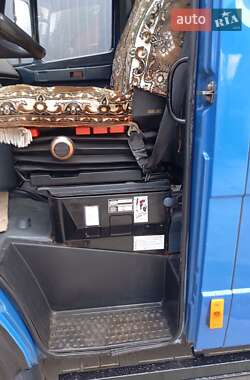 Вантажний фургон Mercedes-Benz Vario 2005 в 