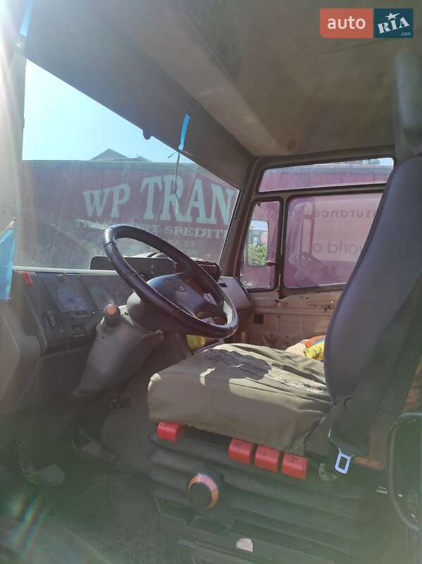 Грузовой фургон Mercedes-Benz Vario 2001 в Черновцах