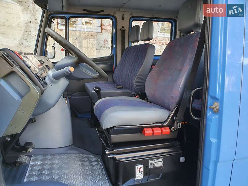 Самосвал Mercedes-Benz Vario 2001 в Калуше