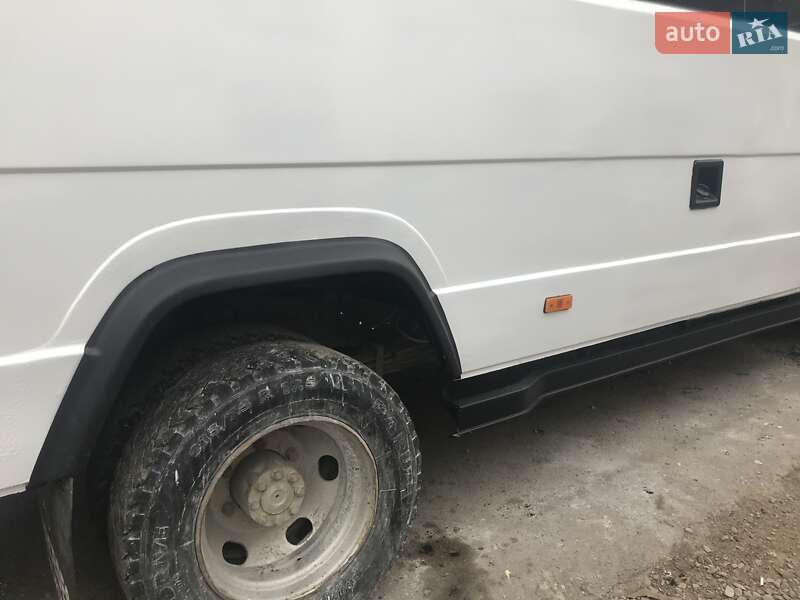 Микроавтобус Mercedes-Benz Vario 2002 в Вижнице