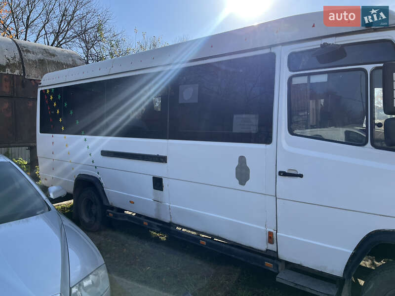 Пригородный автобус Mercedes-Benz Vario 2000 в Хмельницком