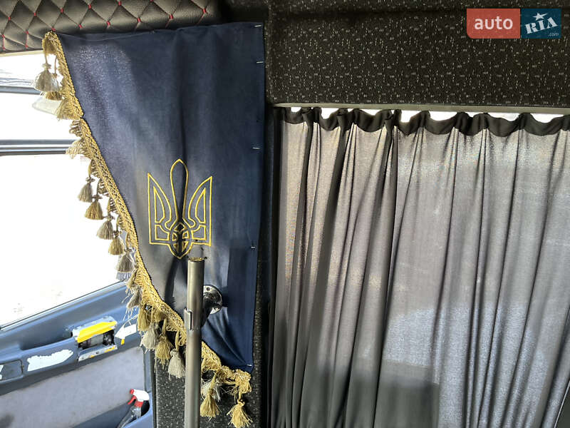 Пригородный автобус Mercedes-Benz Vario 2000 в Хмельницком