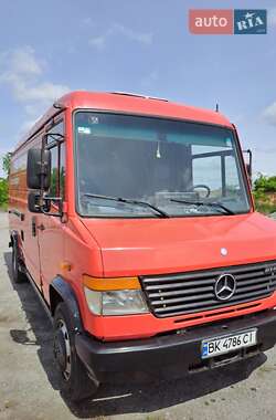 Вантажний фургон Mercedes-Benz Vario 2001 в Рівному