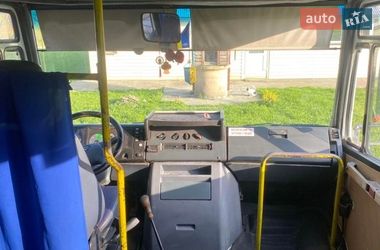 Приміський автобус Mercedes-Benz Vario 2000 в Косові