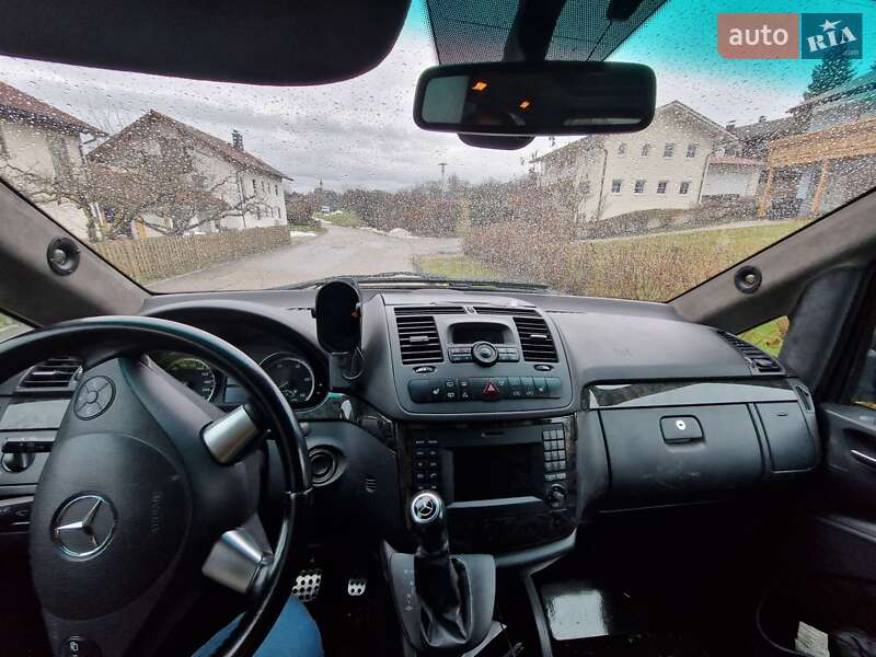 Мінівен Mercedes-Benz Viano 2011 в Києві