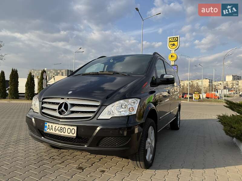 Мінівен Mercedes-Benz Viano 2011 в 