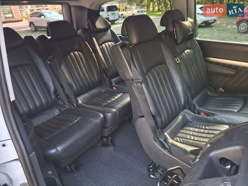 Мінівен Mercedes-Benz Viano 2011 в Сваляві