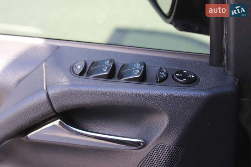 Минивэн Mercedes-Benz Viano 2014 в Днепре фото 27 Минивэн Mercedes-Benz Viano 2014 в Днепре