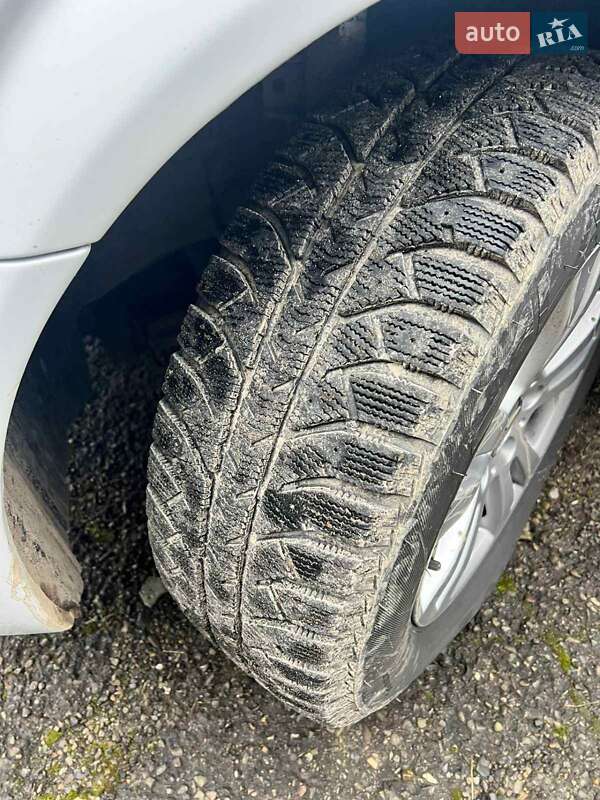 Минивэн Mercedes-Benz Viano 2011 в Кицмани фото 8 Минивэн Mercedes-Benz Viano 2011 в Кицмани