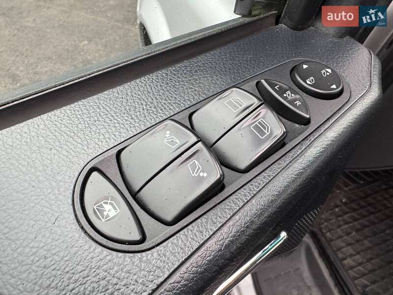 Минивэн Mercedes-Benz Viano 2014 в Киеве фото 18 Минивэн Mercedes-Benz Viano 2014 в Киеве