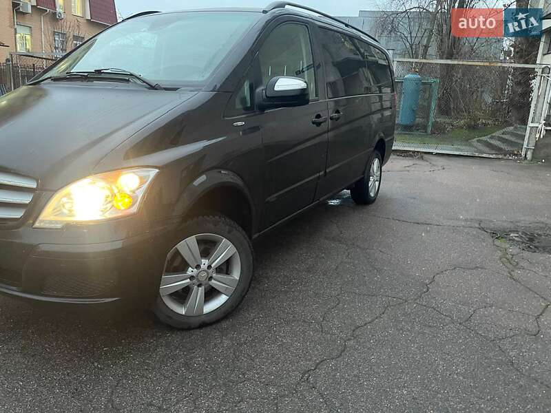 Минивэн Mercedes-Benz Viano 2013 в Киеве фото Минивэн Mercedes-Benz Viano 2013 в Киеве