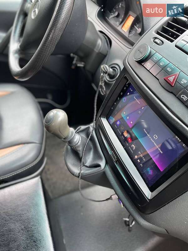 Мінівен Mercedes-Benz Viano 2011 в Ужгороді