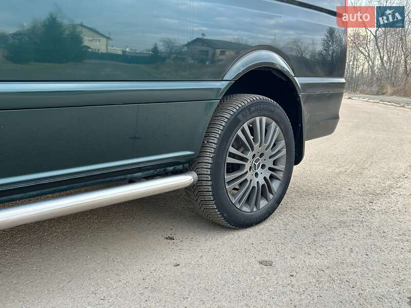 Мінівен Mercedes-Benz Viano 2009 в Долині