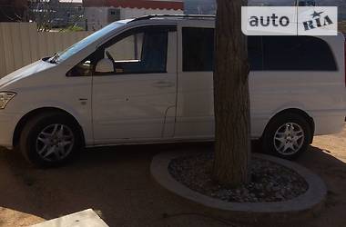 Вантажопасажирський фургон Mercedes-Benz Vito 2011 в 