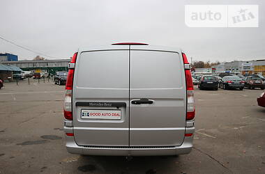 Вантажопасажирський фургон Mercedes-Benz Vito 2012 в Харкові