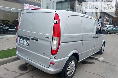 Вантажопасажирський фургон Mercedes-Benz Vito 2011 в 