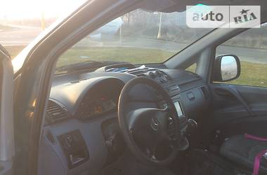 Вантажопасажирський фургон Mercedes-Benz Vito 2004 в 