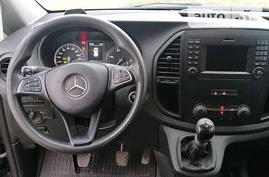 Вантажопасажирський фургон Mercedes-Benz Vito 2015 в Охтирці
