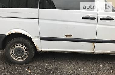 Вантажопасажирський фургон Mercedes-Benz Vito 2005 в 