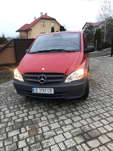 Грузопассажирский фургон Mercedes-Benz Vito 2011 в Черновцах