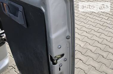 Вантажопасажирський фургон Mercedes-Benz Vito 2005 в 
