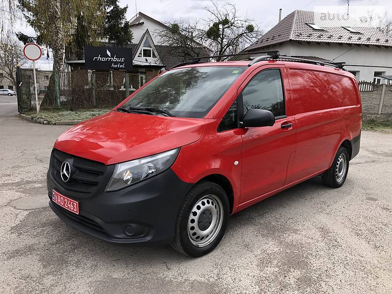 Вантажопасажирський фургон Mercedes-Benz Vito 2015 в Луцьку