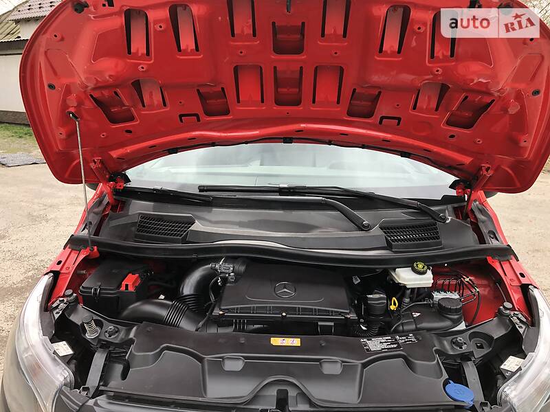 Вантажопасажирський фургон Mercedes-Benz Vito 2015 в Луцьку