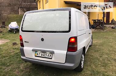 Вантажопасажирський фургон Mercedes-Benz Vito 2000 в 