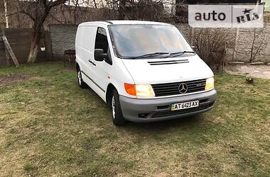 Вантажопасажирський фургон Mercedes-Benz Vito 2000 в 