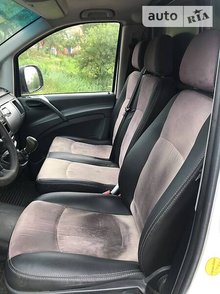 Вантажопасажирський фургон Mercedes-Benz Vito 2006 в Бердичеві