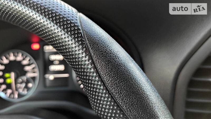 Вантажопасажирський фургон Mercedes-Benz Vito 2016 в Чернівцях