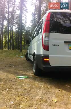 Грузовой фургон Mercedes-Benz Vito 2005 в 