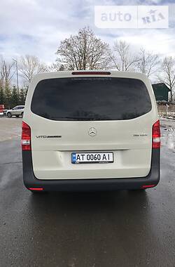 Вантажопасажирський фургон Mercedes-Benz Vito 2015 в Івано-Франківську