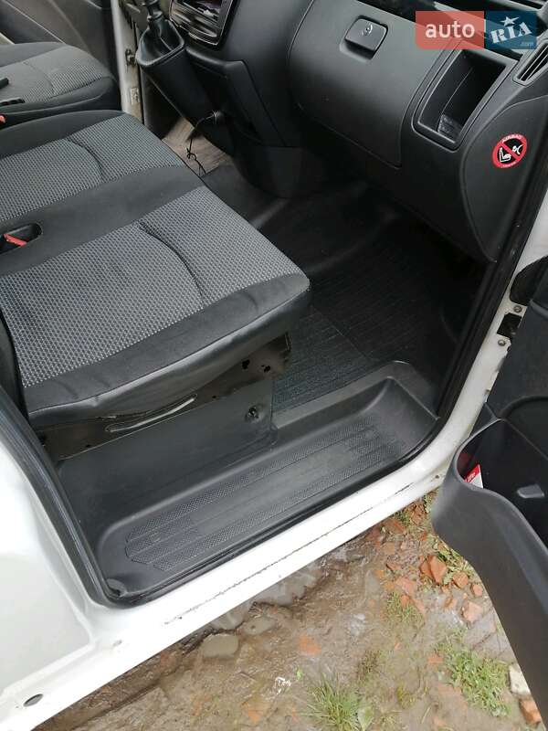 Минивэн Mercedes-Benz Vito 2010 в Сваляве