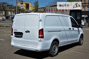 Вантажний фургон Mercedes-Benz Vito 2016 в Києві