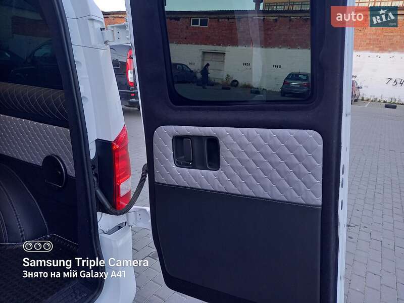 Минивэн Mercedes-Benz Vito 2018 в Черновцах