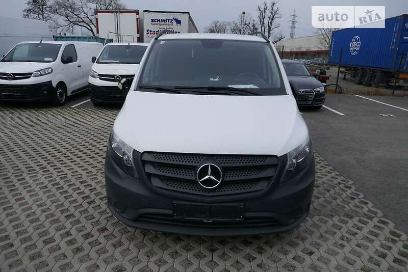 Грузовой фургон Mercedes-Benz Vito 2019 в 
