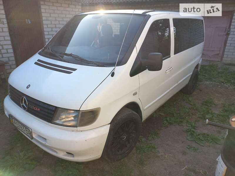 Мінівен Mercedes-Benz Vito 2000 в 