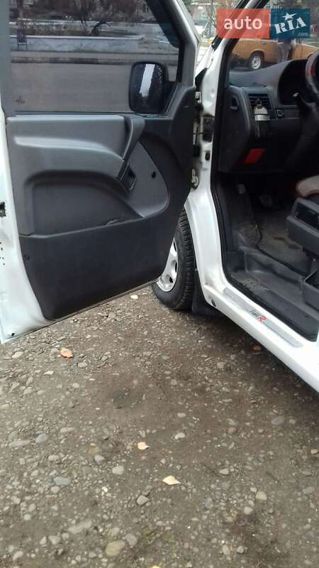 Минивэн Mercedes-Benz Vito 2000 в Заставной