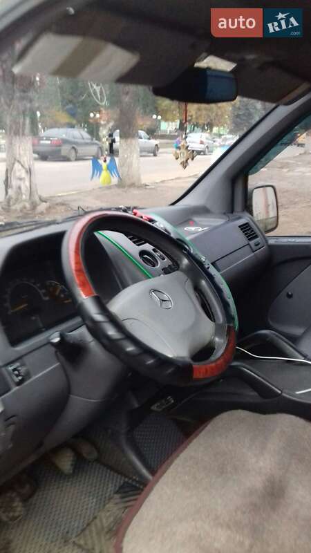 Минивэн Mercedes-Benz Vito 2000 в Заставной