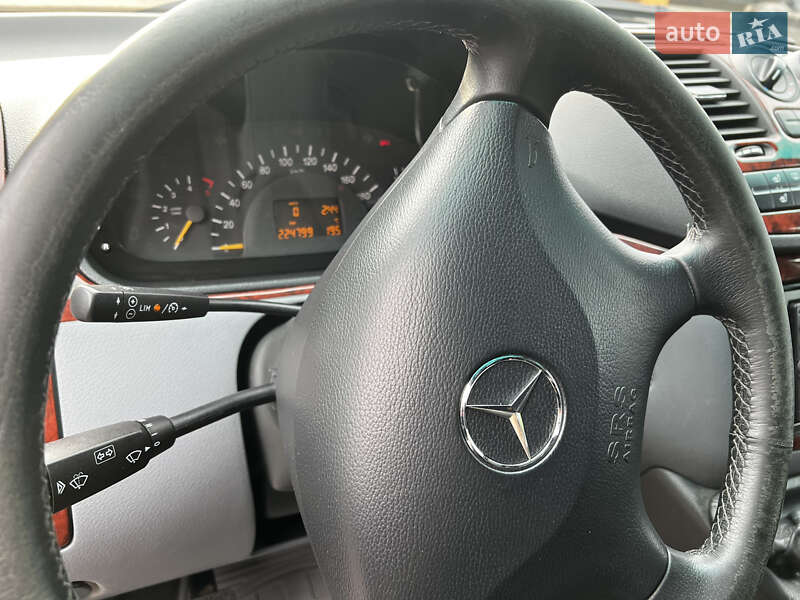 Мінівен Mercedes-Benz Vito 2004 в Полтаві